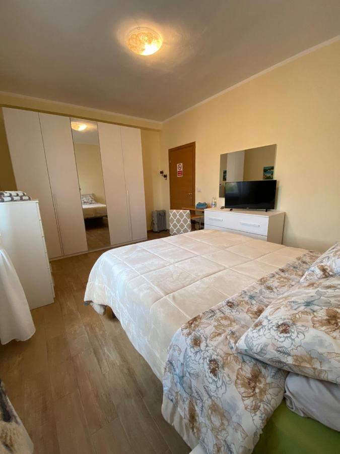 Ferienwohnung De Candia House Rescaldina Exterior foto