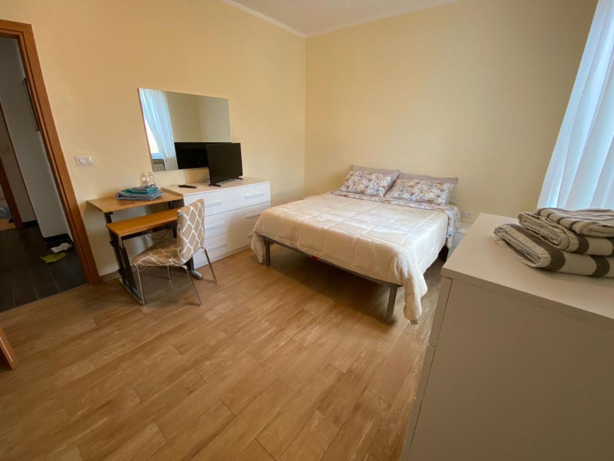 Ferienwohnung De Candia House Rescaldina Exterior foto